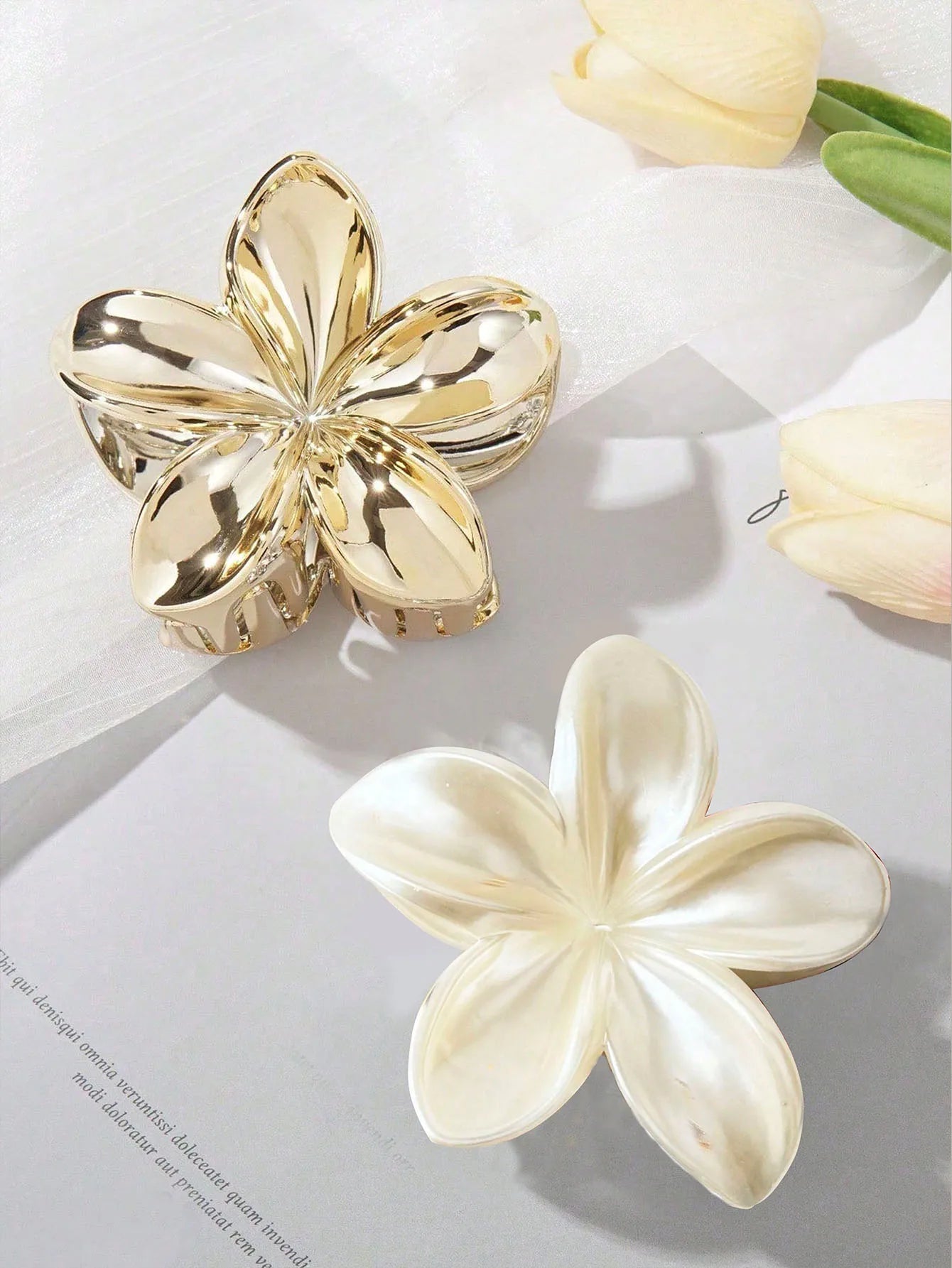 Fashion Simple Shiny Egg Flower Hair Claws