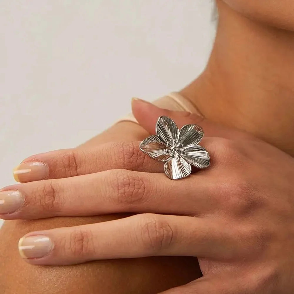 Elegant Stainless Steel Big Bloom Flower Rings k